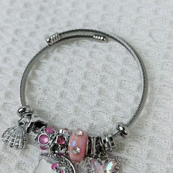 457 Pink Hello Kitty Bracelet cute - Picture 3 of 5